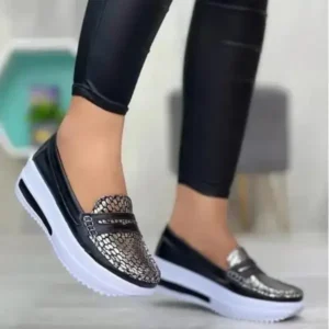 Fashionpared Women Autumn Solid Color Round Toe Platform Casual Shoes