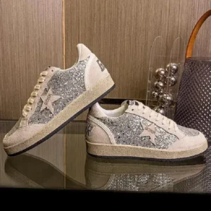 Fashionpared Women Fashion Distressed Sequins Star Round-Toe Sneakers