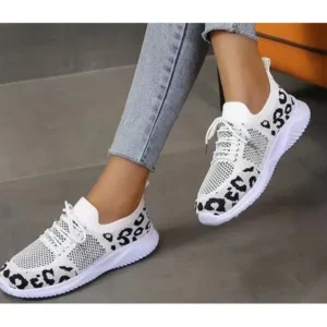 Fashionpared Women Fashion Plus Size Spotted Mesh Breathable Round Toe Sneakers