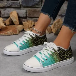 Fashionpared Fashion Casual Plus Size Star Round Toe Lace-Up Sneakers